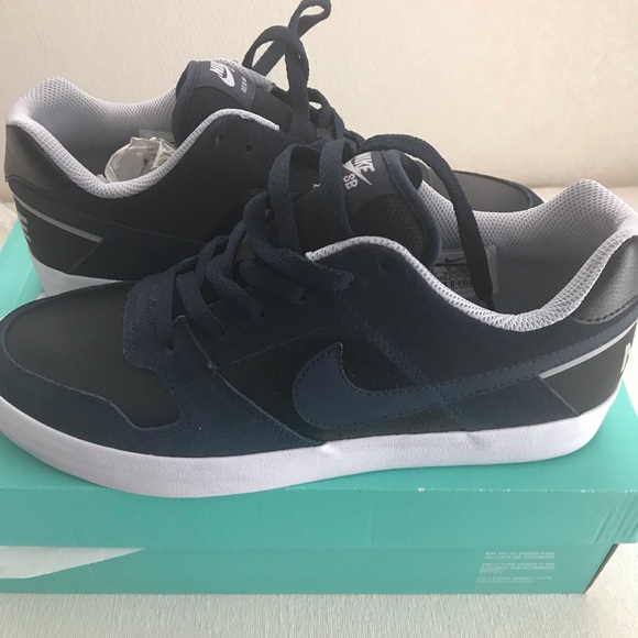 nike delta force skate shoes